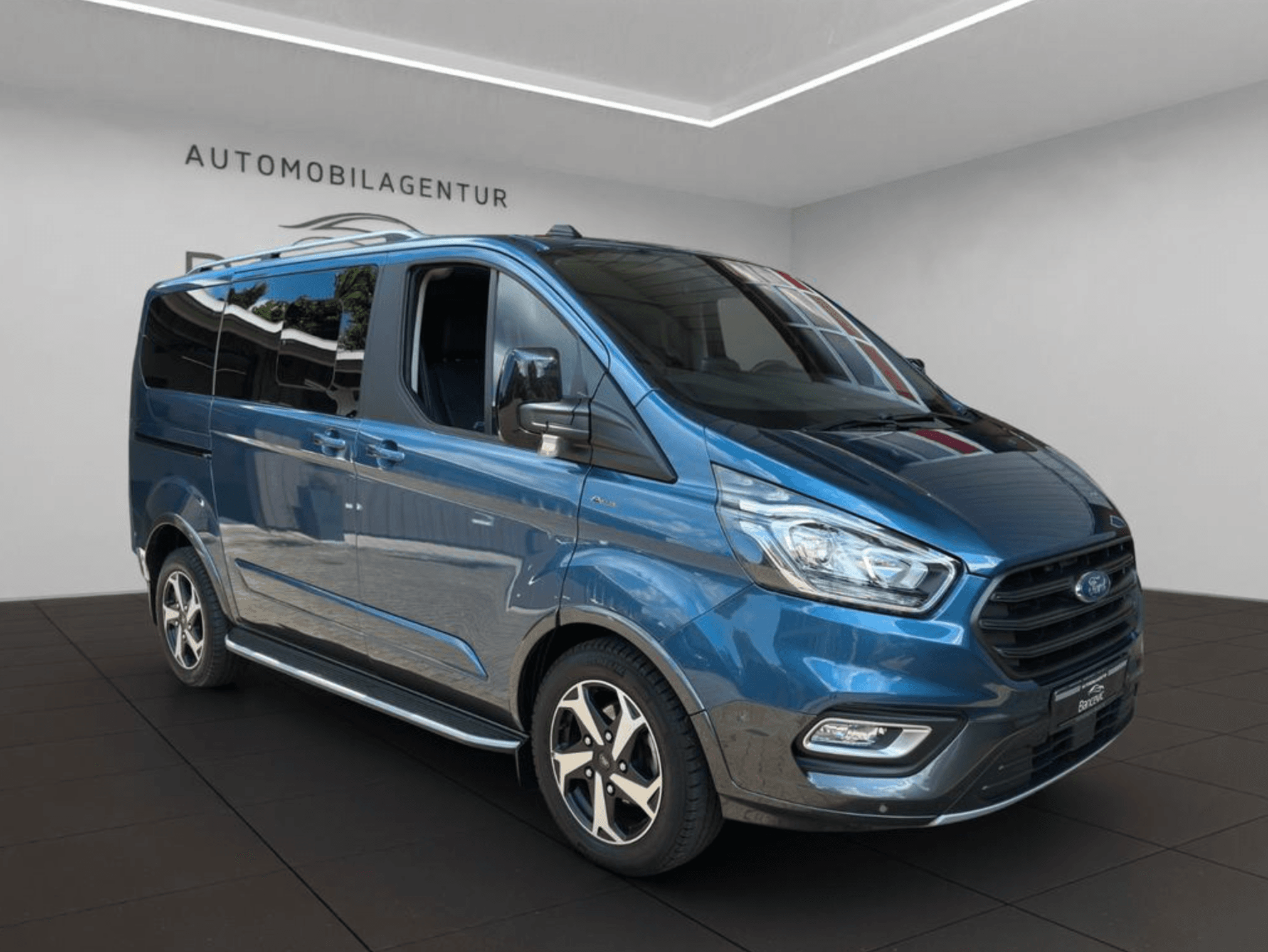 Ford Tourneo Custom 2023 2023